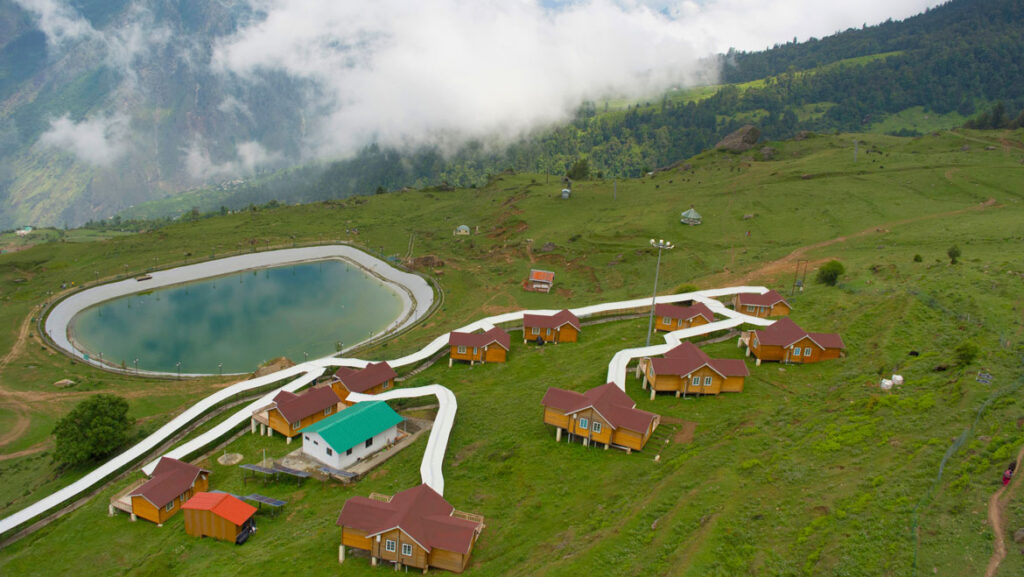 Best places to visit in June - (Auli, Uttrakhand)